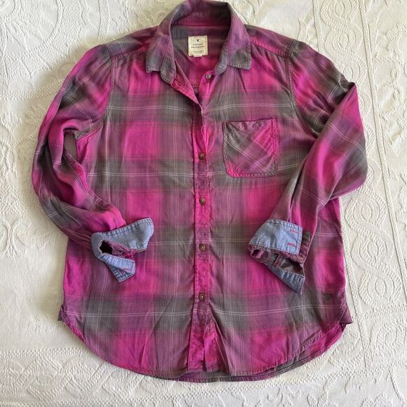 American Eagle Outfitters Tops - PINK PLAID Women's Small BUTTON DOWN Shirt AMERICAN EAGLE VINTAGE BOYFRIEND FIT